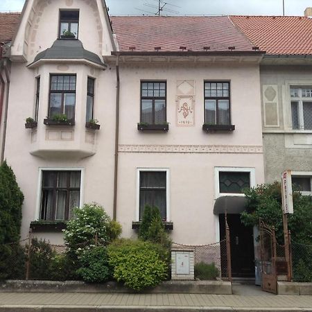 AT Pension Ceske Budejovice Bagian luar foto