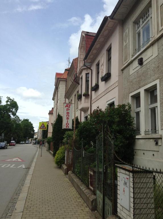AT Pension Ceske Budejovice Bagian luar foto
